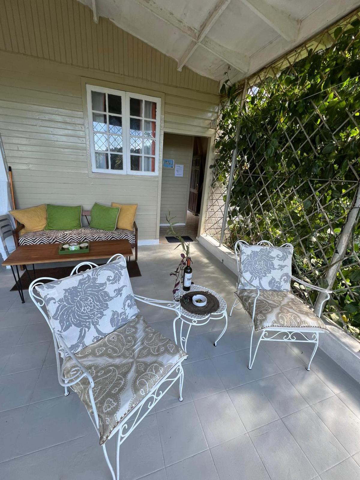 Adella'S Blue Mountain Coffee Farmstay Kingston Exterior photo